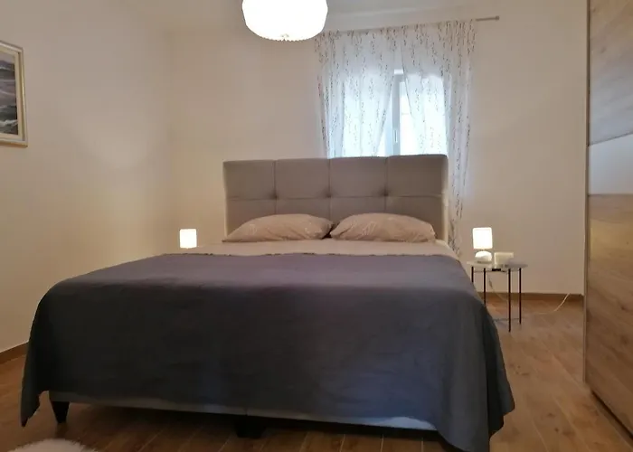 Ilaria * Μεντουλίν